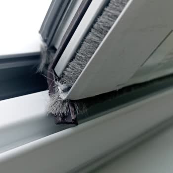 Eksik Ve Hasarlı Cam Balkon Teslimatı, Söz Verilen Servislerin Gelmemesi