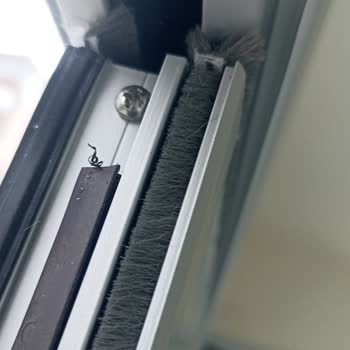 Eksik Ve Hasarlı Cam Balkon Teslimatı, Söz Verilen Servislerin Gelmemesi