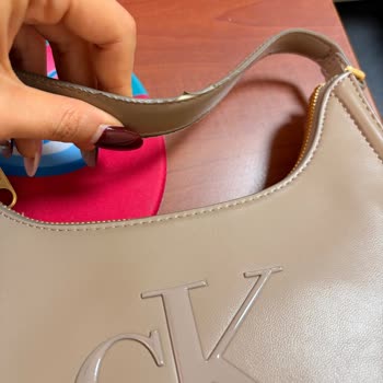 Calvin Klein Çantamda Hızlı Yıpranma, Değişim Veya İade İstiyorum