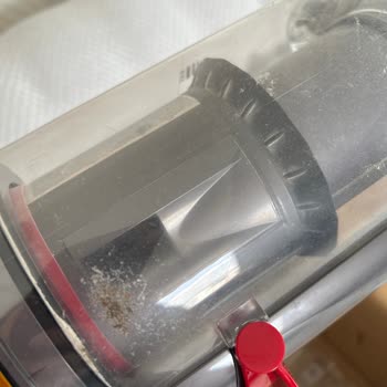 Dyson V15 Süpürge Servisinde Temizlenmemesi Ve Kayıp Olduğu İddiaları