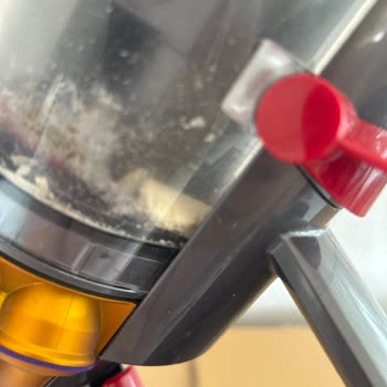 Dyson V15 Süpürge Servisinde Temizlenmemesi Ve Kayıp Olduğu İddiaları