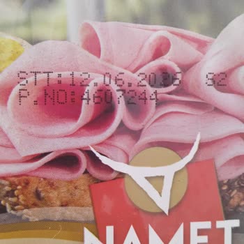 Namet Hindi Salamı Üzerindeki Anormal Tomurcuklanma Ve Sağlık Endişesi