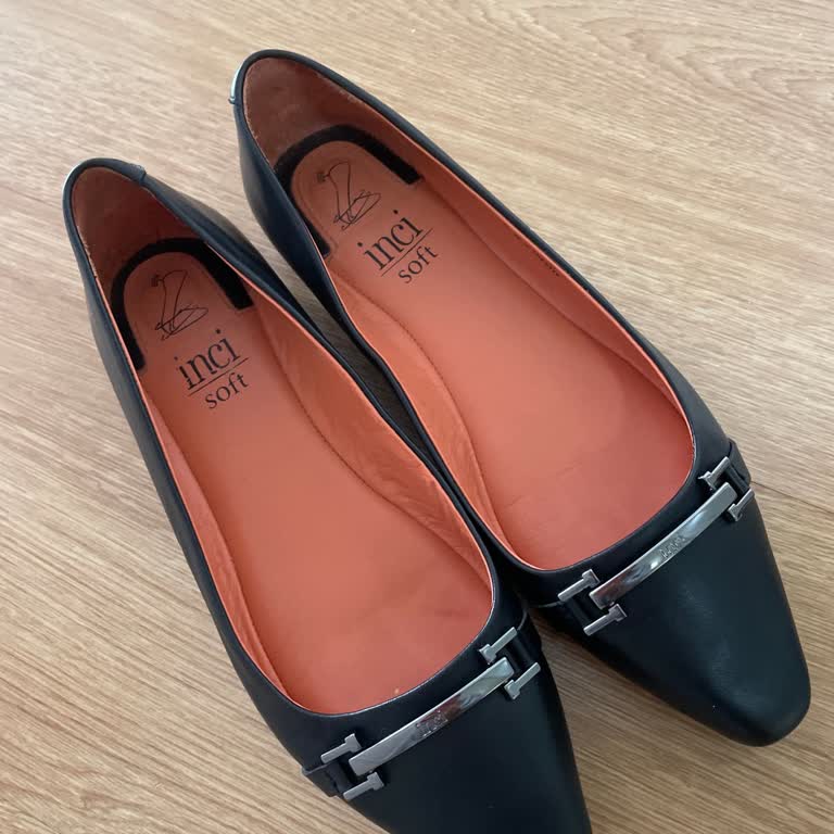 FLO Mağazasındaki İnci Babet Ayakkabı Ayağa Vurması Ve Olumsuz Dönüş