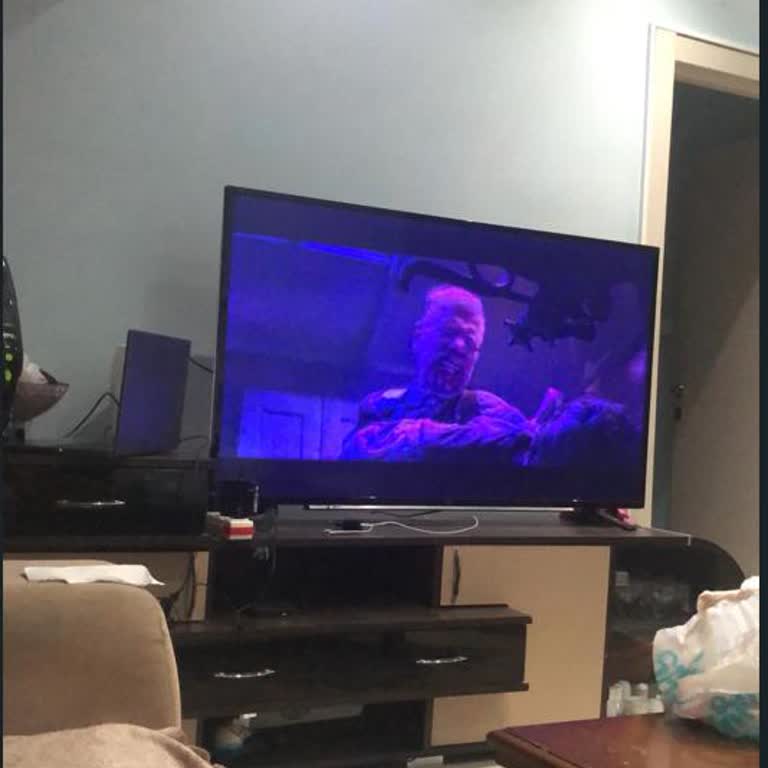 Garanti Kapsamında Mor Görüntü Sorunu Üçüncü Defa Ve Kesin Onarım Talebi