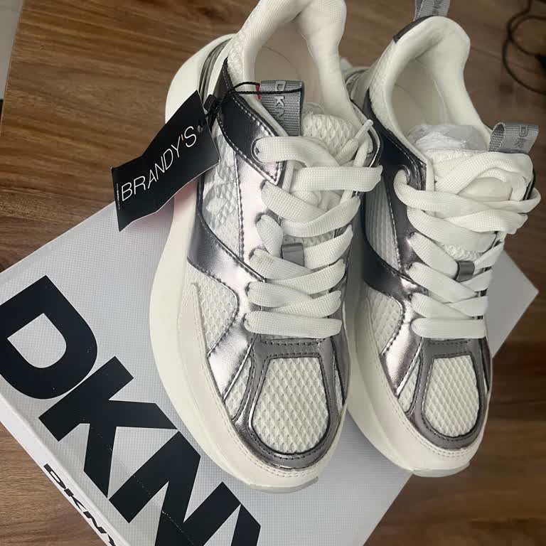 DKNY Spor Ayakkabı Numara Değişimi Reddedildi Ve Fiş Verilmedi