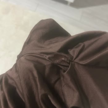 Seçil Store’da Yırtılan Elbisenin Tamir Edilerek Geri Gönderilmesi Ve İade Talebi