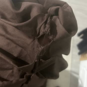 Seçil Store’da Yırtılan Elbisenin Tamir Edilerek Geri Gönderilmesi Ve İade Talebi