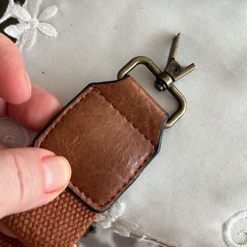 Derimod Çantam Kırıldı, Müşteri Hizmetleri 6 Aylık Garantiyle Yardım Reddetti