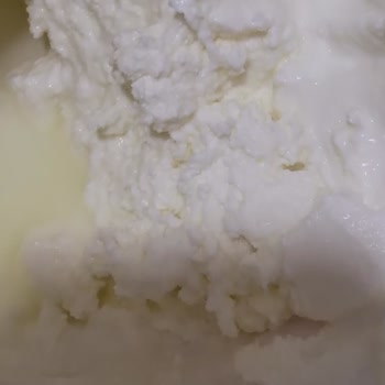 Eker Süzme Yoğurdun Kesilmiş Ve Çökelek Kıvamında Olması Sağlık Endişesi Yaratıyor