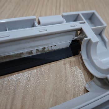 Roborock Q8 Max Pro Ana Fırça Kapağı Kırıldı Garanti Kapsamında Ücretsiz Değişim Talebi