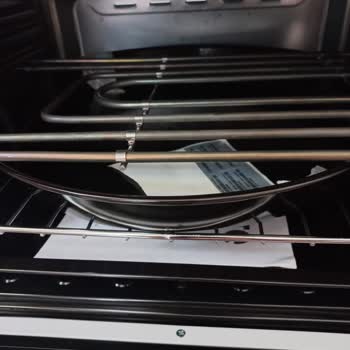 Hasarlı Mini Fırın Ve Başkasına Ait Evrakla İade Sorunu