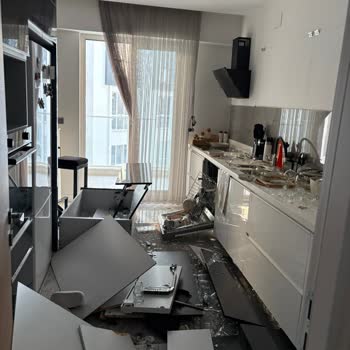 Düşen Mutfak Dolabı Nedeniyle Ciddi Yaralanma Ve Tazminat Talebi