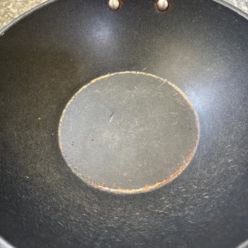 Karaca'da 10 Yıllık Garanti Verilen Tavalarda Pas Ve Soyulma, 3 Ay Bekleme