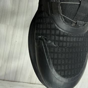 Lumberjack Ayakkabımda Üretim Çatlaması İçin Değişim Talebi