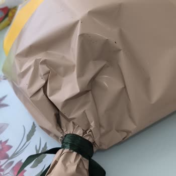 Kök Görünür Çiçek Ve Lekeli Paketleme Sorunu