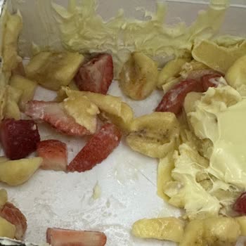 Getir Boston Şubesinden Gelen Tatlıda Kalite Ve Hijyen Sorunu