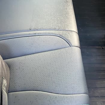 Servis Sonrası Koltuk Döşemelerinde Kir Ve Lekeler Çözüm Talebi