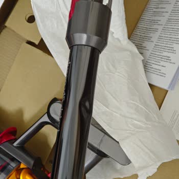 Dyson Süpürgesinin Darbe Almış Ve Tozlu Borusu Nedeniyle Epttavm İade Sürecinde İletişim Sorunu