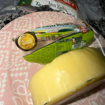 Muratbey Kaşar Peynirinde Yeşil Çizgiler Ve Sağlık Riski