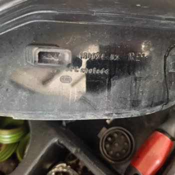 Orijinal Farlar Gecikti Ve Bozulmuş Şekilde Geri Döndü