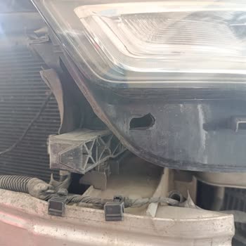 Orijinal Farlar Gecikti Ve Bozulmuş Şekilde Geri Döndü