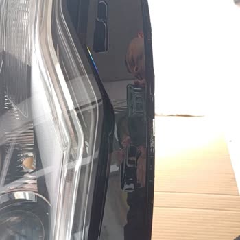 Orijinal Farlar Gecikti Ve Bozulmuş Şekilde Geri Döndü