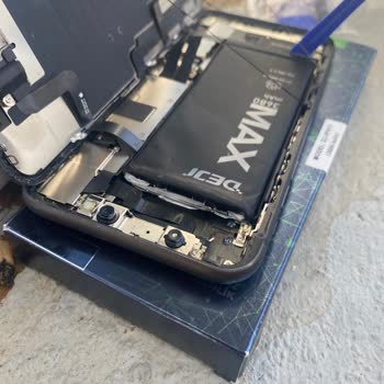 Şişen IPhone Bataryası Telefonu Isıttı, İade Bedeli Ödenmedi Ve Müşteri Hizmetleri Cevap Vermiyor