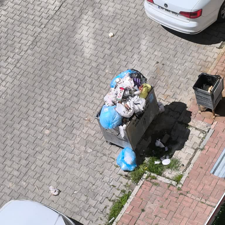 Karaköprü Belediyesi Çöp Toplamıyor Ve Beyaz Masa Yanıt Vermiyor