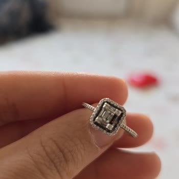 Baget Yüzüğümde Taş Düşmesi Ve Ücretsiz Tamir Talebi