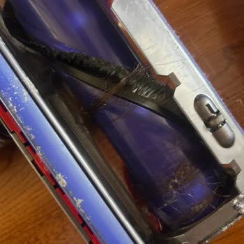 Dyson Süpürgelerinde Fırça Kirlenmesi Tasarım Hatası
