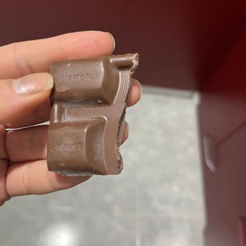 Ülker Vişneli Çikolatanın Beyazlaşması Ve Tazelik Endişesi