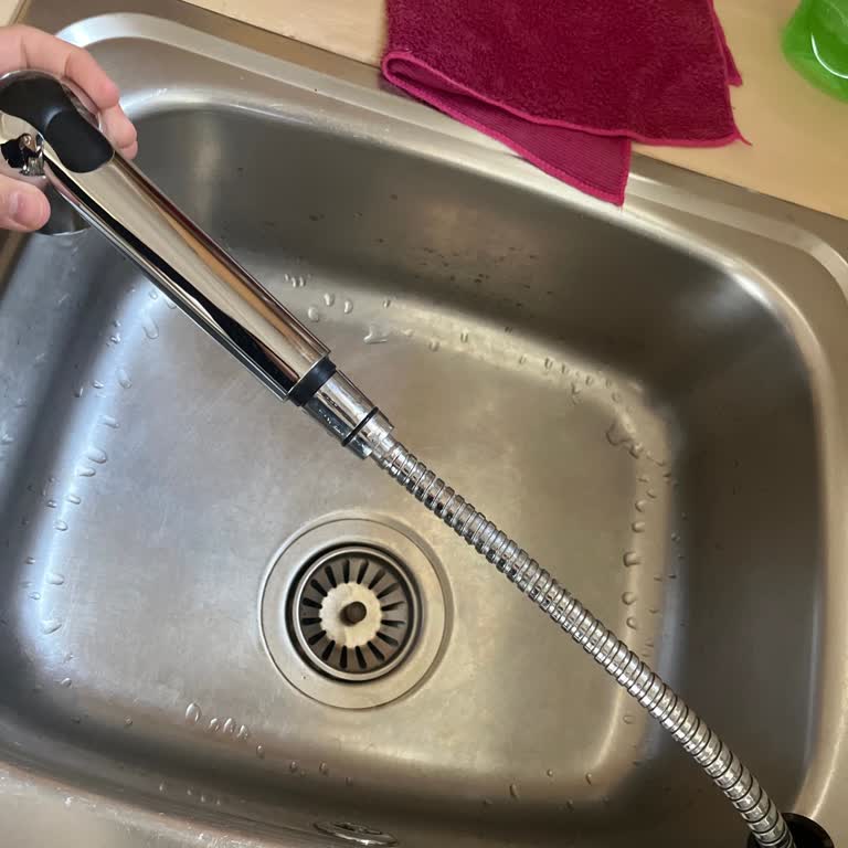 Garanti Kapsamındaki Su Sızdıran Batarya İçin Servis Ücreti Reddi