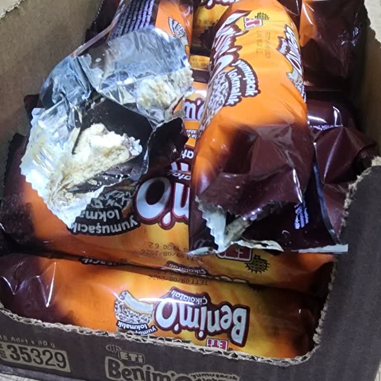 Eti Benimo Ürününde Açık Ambalaj Ve Bozulmuş Durum