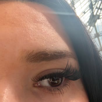 Mecidiyeköy'de İstediğim Modelden Farklı Ve Asimetrik Kirpik Uygulaması