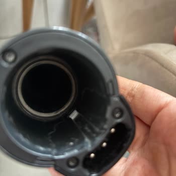 Philips 7000 Serisi Dikey Süpürge Boru Bağlantısının Gevşemesi Ve Garanti Talebi