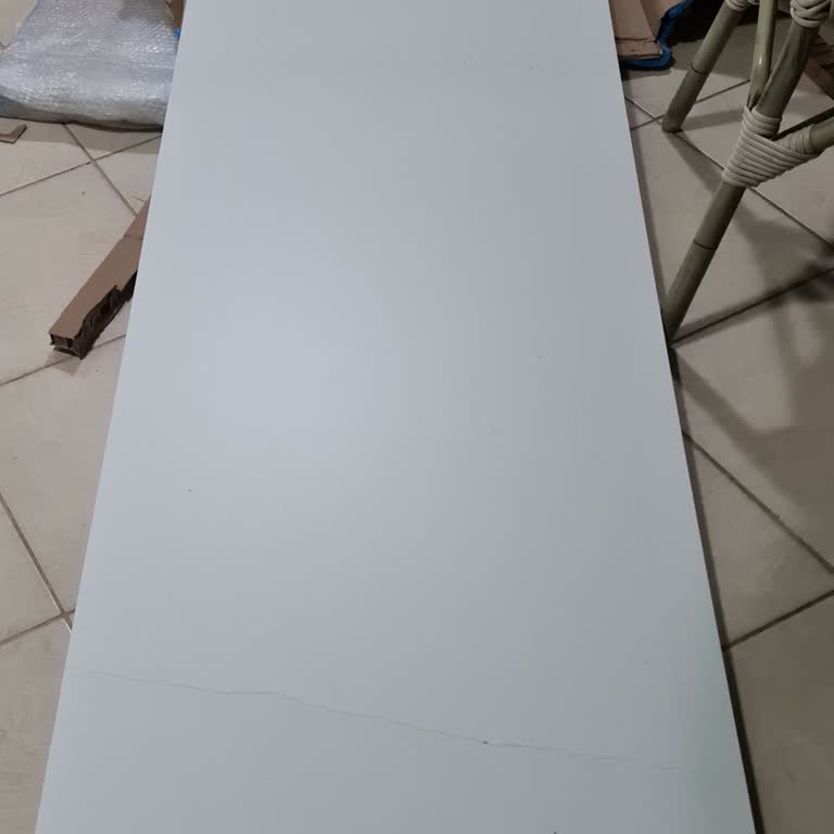 Hasarlı Gardırop Parçasının Acil Değişim Talebi