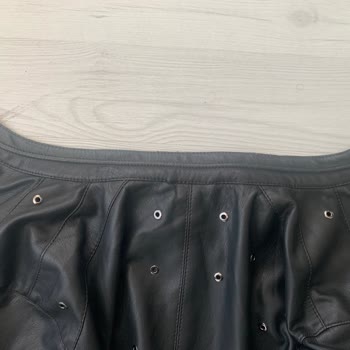 Zara Erkek Ceketi Yüzeysel Sökülmeler Ve Yurt Dışı Satın Alma Nedeniyle Çözüm Eksikliği