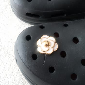 Fiş Olmadan Ayıplı Terlik İadesi Reddi Ve Kırıcı Personel Tutumu