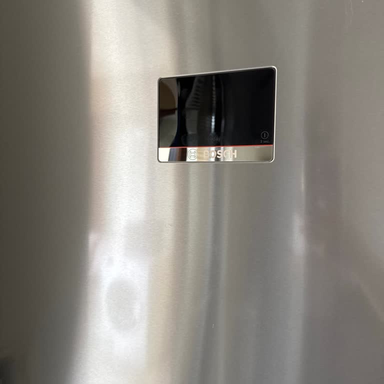 Garanti Kapsamındaki Buzdolabında Dijital Ekran Ve Işık Arızası, Değişim Talebi