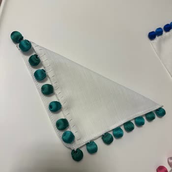 Kare Peçeteler Düzensiz Gönderildi Ve İletişim Kesildi