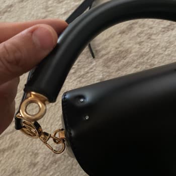 Kopan Tutma Kolundaki Metal Halka Sonrası Matmazel Çanta Kullanılamaz