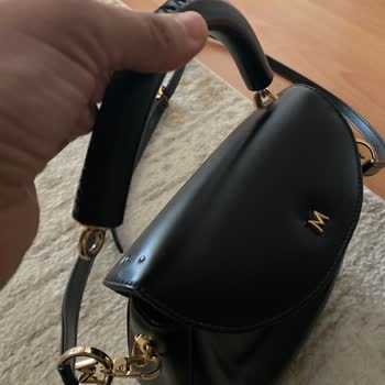 Kopan Tutma Kolundaki Metal Halka Sonrası Matmazel Çanta Kullanılamaz