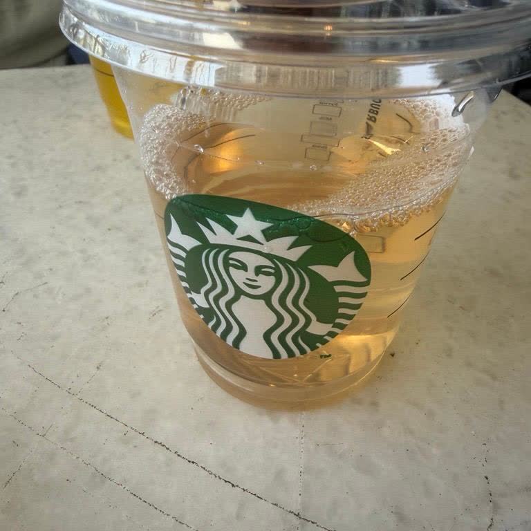 Starbucks Pendik’te Berry Hibiscus Parçasız Ve Hazırlıksız Sunuldu