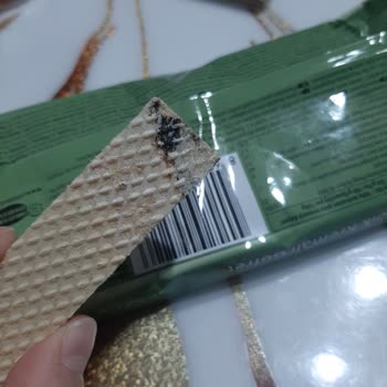 Eti Gofretten Çıkan Sert Yabancı Cisim Hijyen Endişesi Yaratıyor