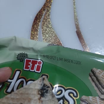 Eti Gofretten Çıkan Sert Yabancı Cisim Hijyen Endişesi Yaratıyor