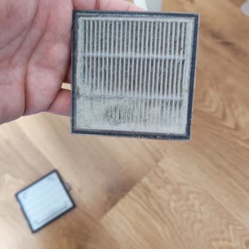 Servis Tarafından Hijyen Kurallarına Uymayan, Kirli Ve Haritalama Sorunlu Robot Süpürge Geri Döndü