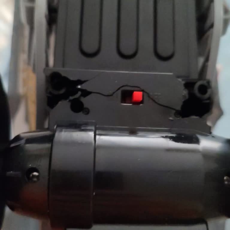 Kırık Ve Çalışmayan Uzaktan Kumandalı Araba İçin İade Talebi