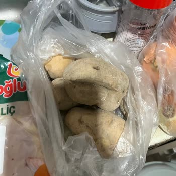 Şok Market’te Kedi Maması Yok, Son Kullanma Tavuk Ve Çürük Sebzeler