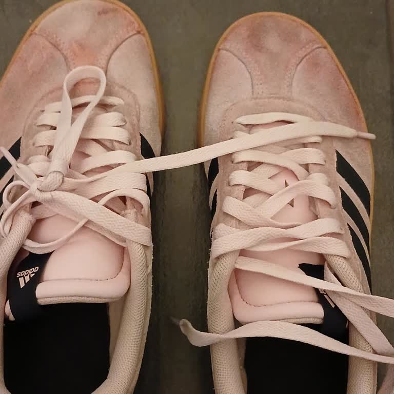 Üç Ay Önce Renk Solması Yaşayan Ayakkabının İade Talebi Reddi