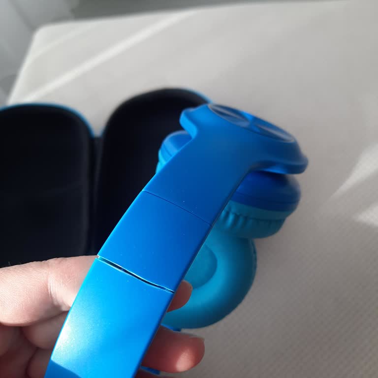 Kısa Sürede Kırılan Bluetooth Kulaklık İçin Ücretsiz Değişim Talebi